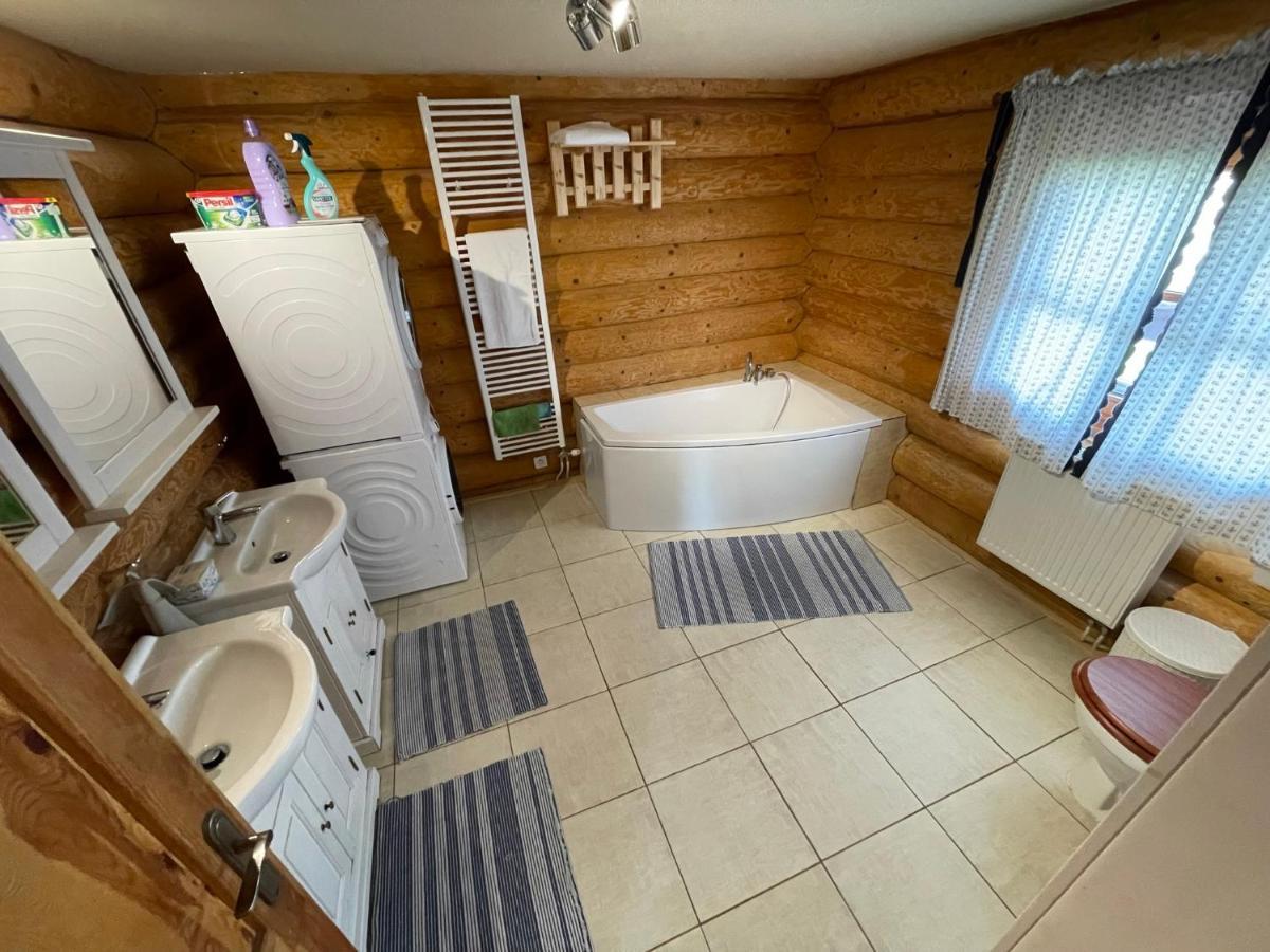 Trinity Log Cabin Wellness Resort Štrba Exterior foto